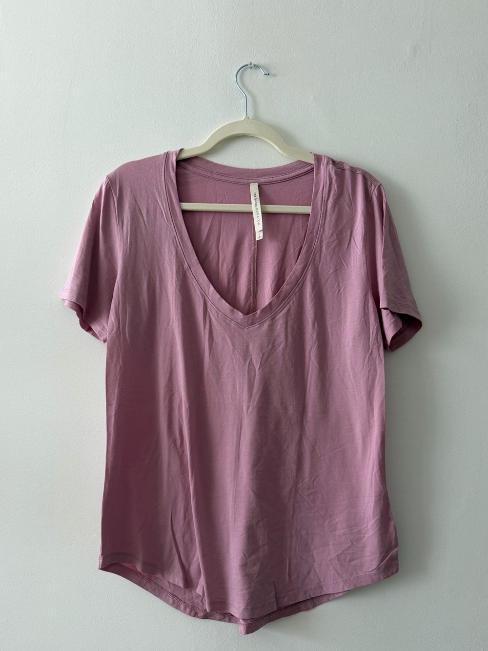 Aritzia Relaxed V-Neck Tee - Dusty Rose